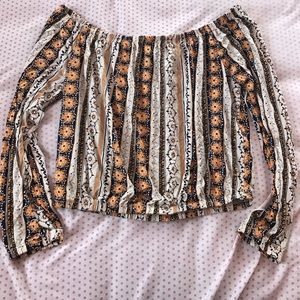 H&m off shoulder pattern top BNWOT